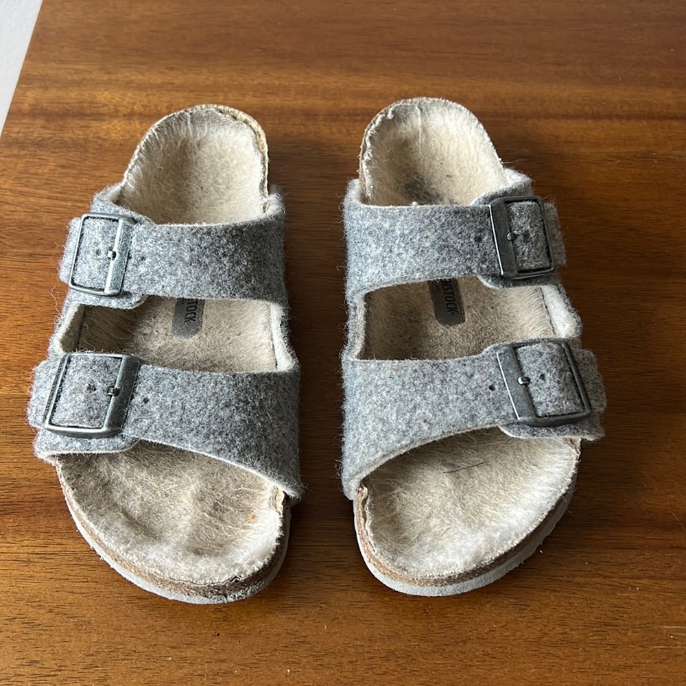Birkenstock girls slip on gray felt sandals size 33 US 2